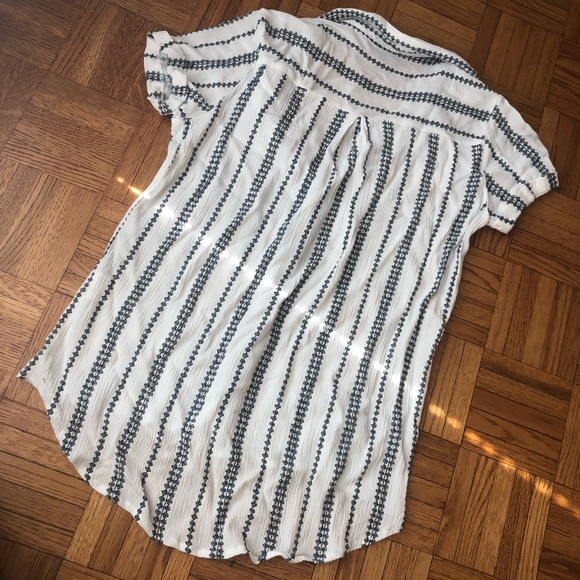 Stripe Collared High Low Button Top - Picture 5 of 7